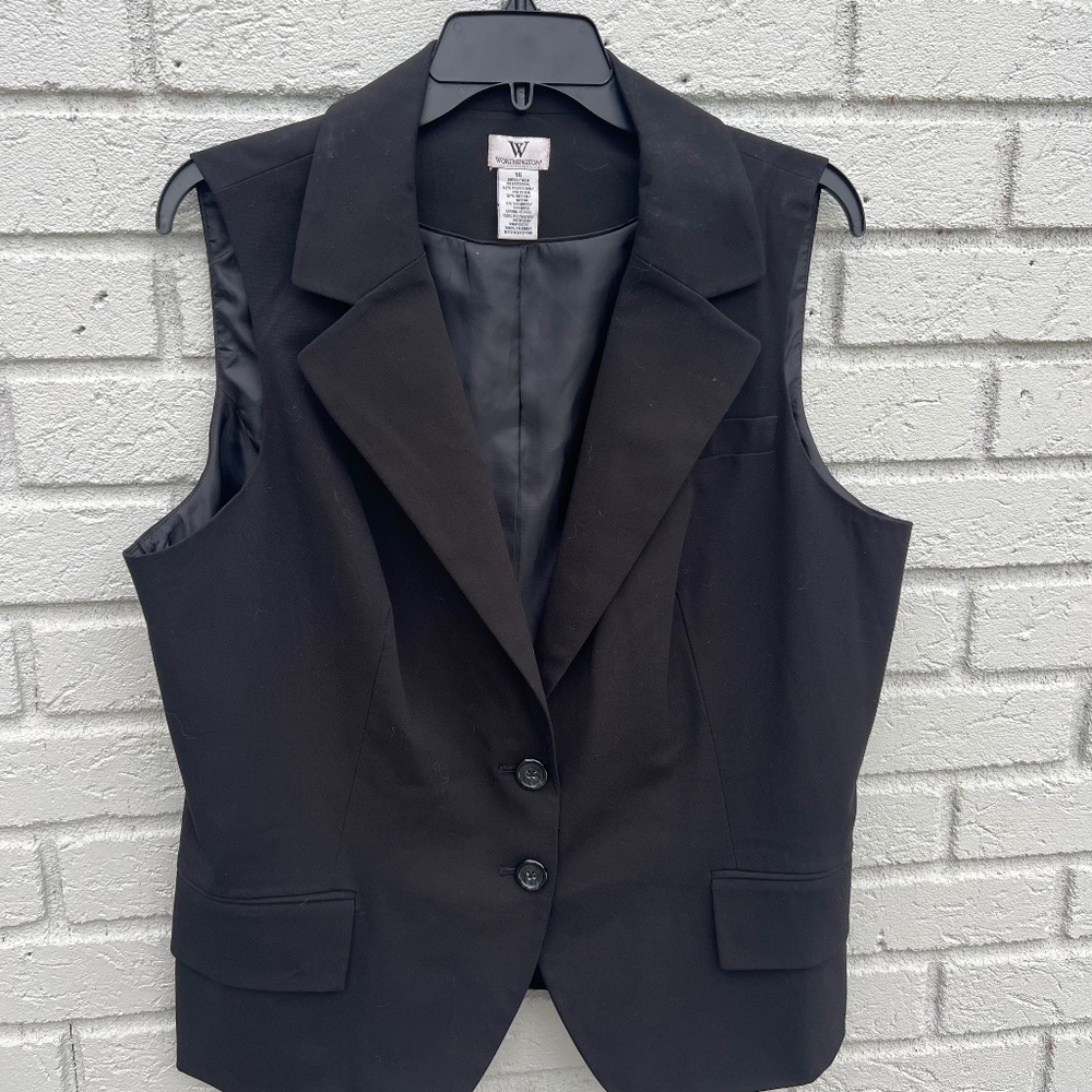 Black surest with two buttons